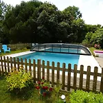 Tatil Evi Au Bal Des Oiseaux *