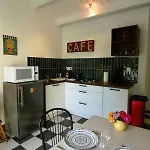 Tatil Evi Au Bal Des Oiseaux *